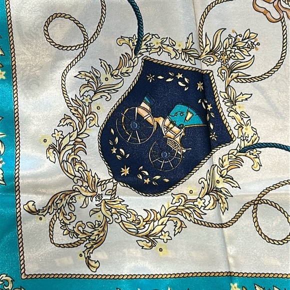 R-2151- Women's Scarf Blue And Cream Colors 100% Polyester NWT - Picture 7 of 8